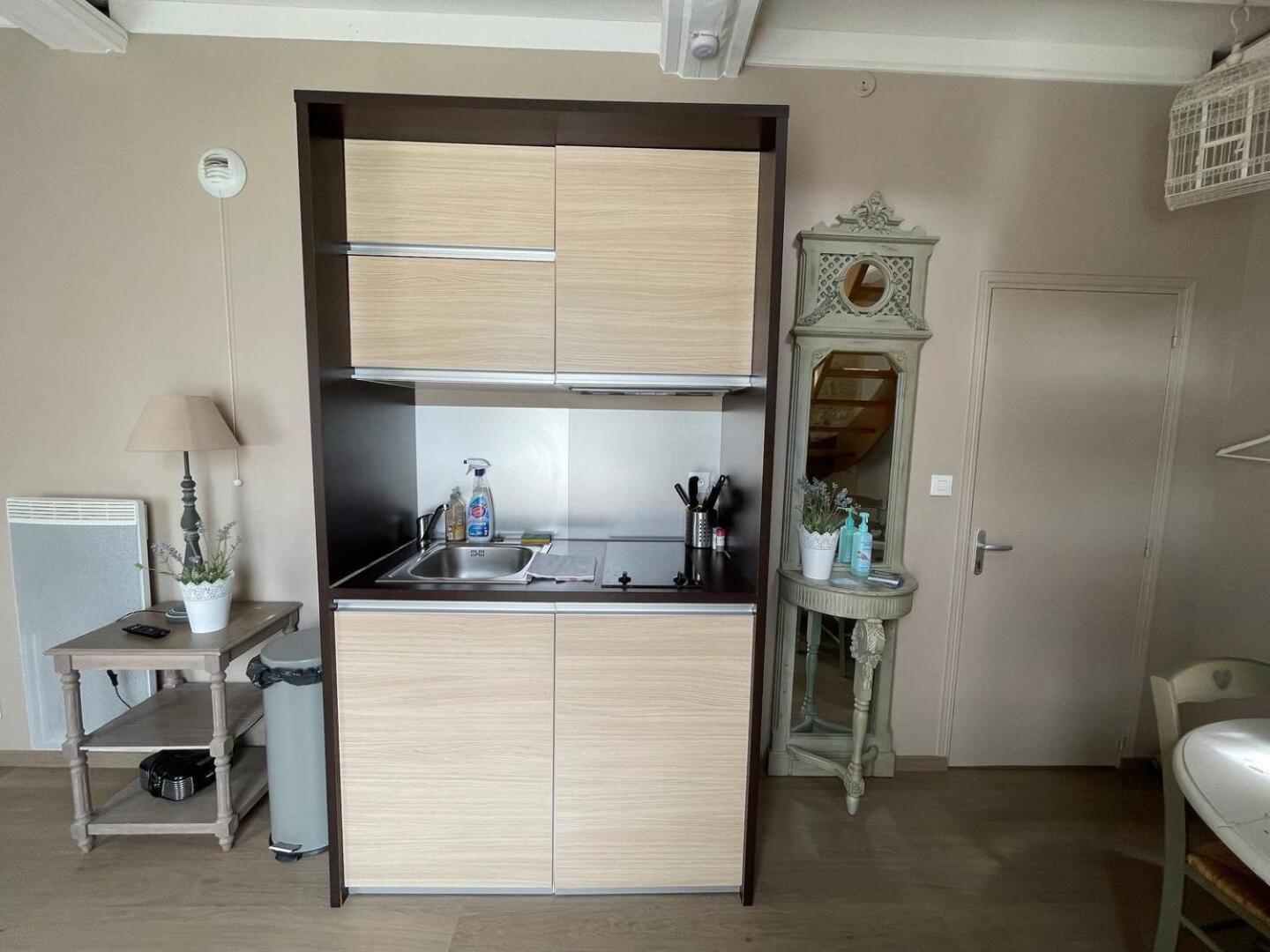 Apt Duplex Ou Plain Pied Tout Confort Plein Centre Ville Bayeux Proche Commerces, Restaurants, Avec Terrasse Privative Ou Jardin Commun Amenage Clos, Parking Gratuit A Proximite, Proche Plages Du Debarquement Exterior foto