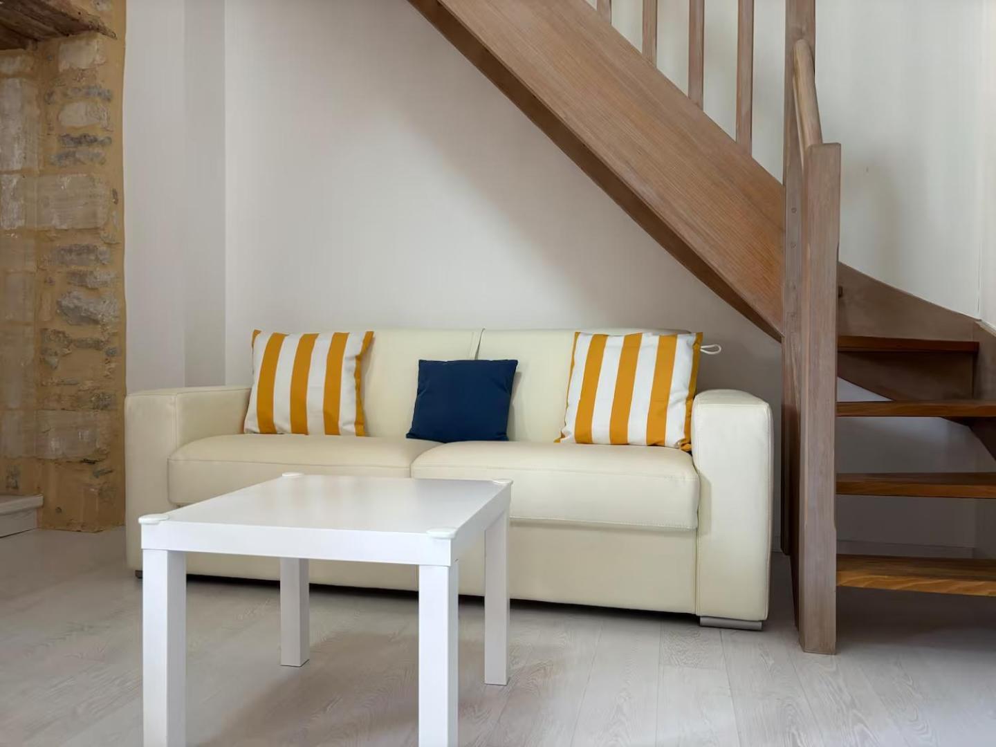 Apt Duplex Ou Plain Pied Tout Confort Plein Centre Ville Bayeux Proche Commerces, Restaurants, Avec Terrasse Privative Ou Jardin Commun Amenage Clos, Parking Gratuit A Proximite, Proche Plages Du Debarquement Exterior foto