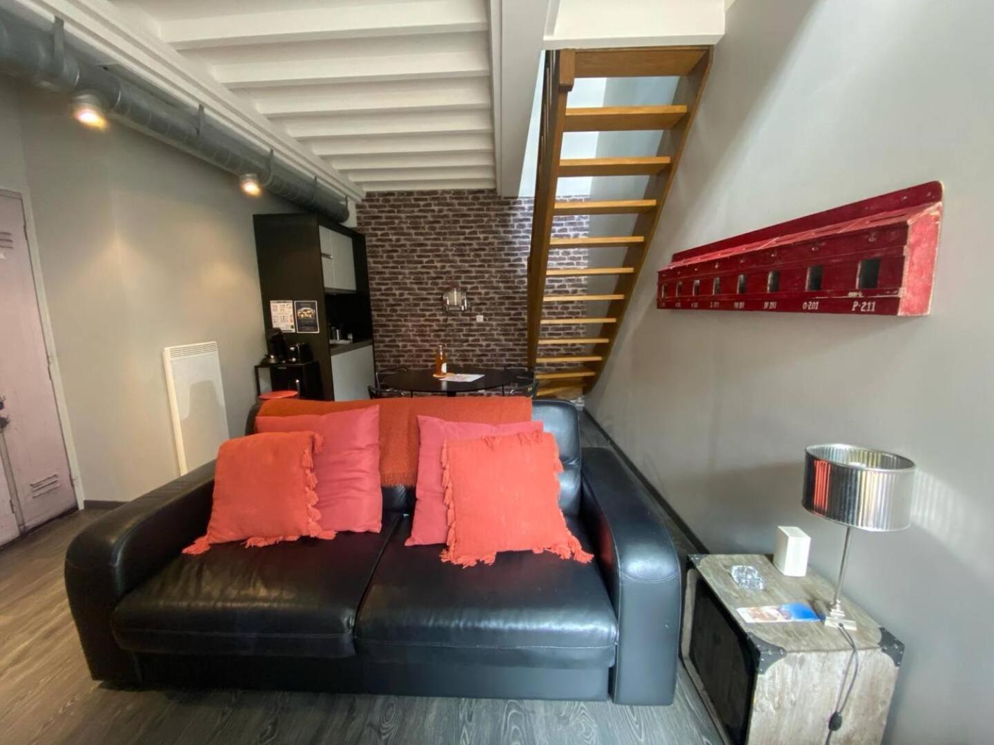 Apt Duplex Ou Plain Pied Tout Confort Plein Centre Ville Bayeux Proche Commerces, Restaurants, Avec Terrasse Privative Ou Jardin Commun Amenage Clos, Parking Gratuit A Proximite, Proche Plages Du Debarquement Exterior foto