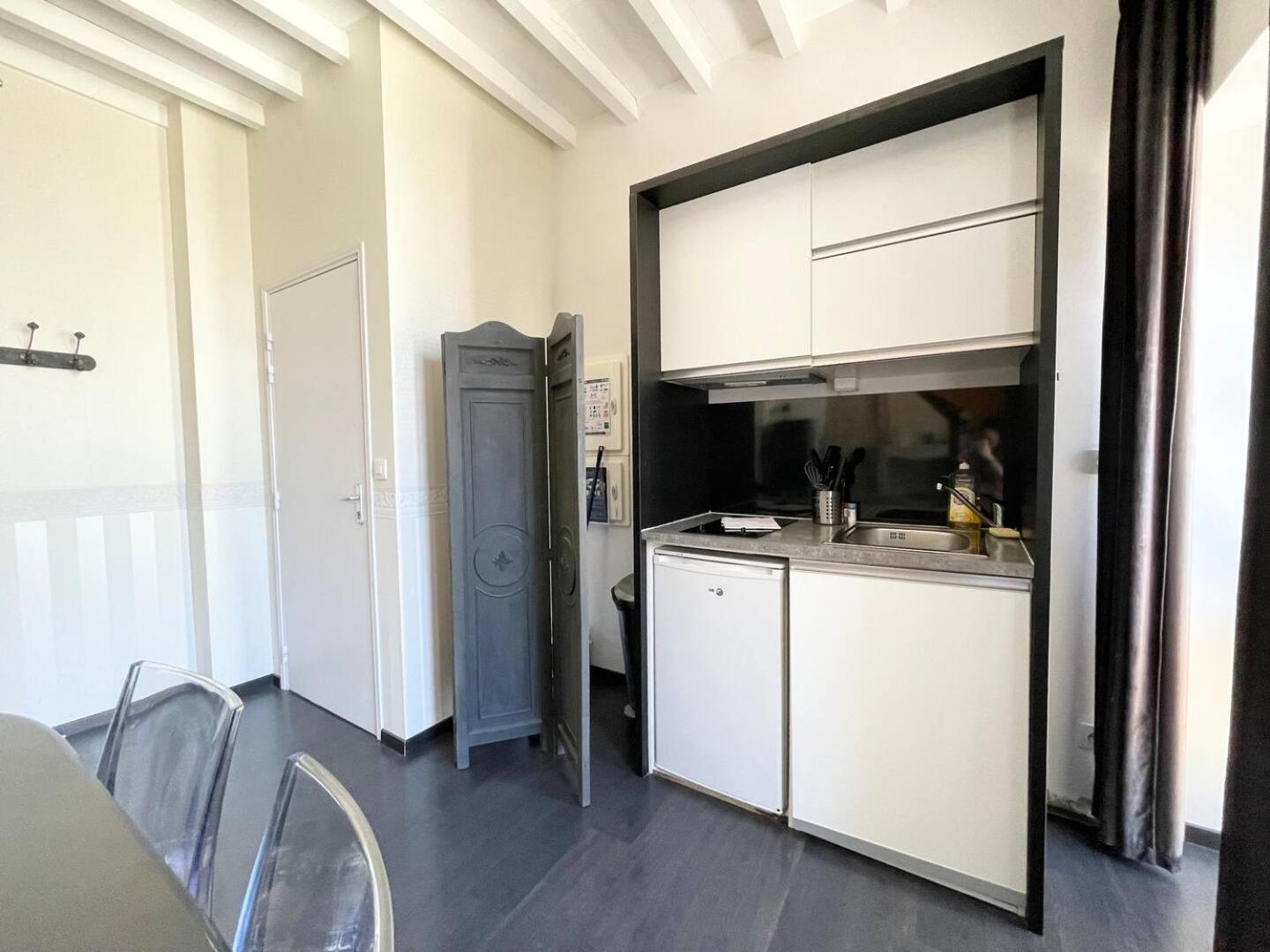 Apt Duplex Ou Plain Pied Tout Confort Plein Centre Ville Bayeux Proche Commerces, Restaurants, Avec Terrasse Privative Ou Jardin Commun Amenage Clos, Parking Gratuit A Proximite, Proche Plages Du Debarquement Exterior foto