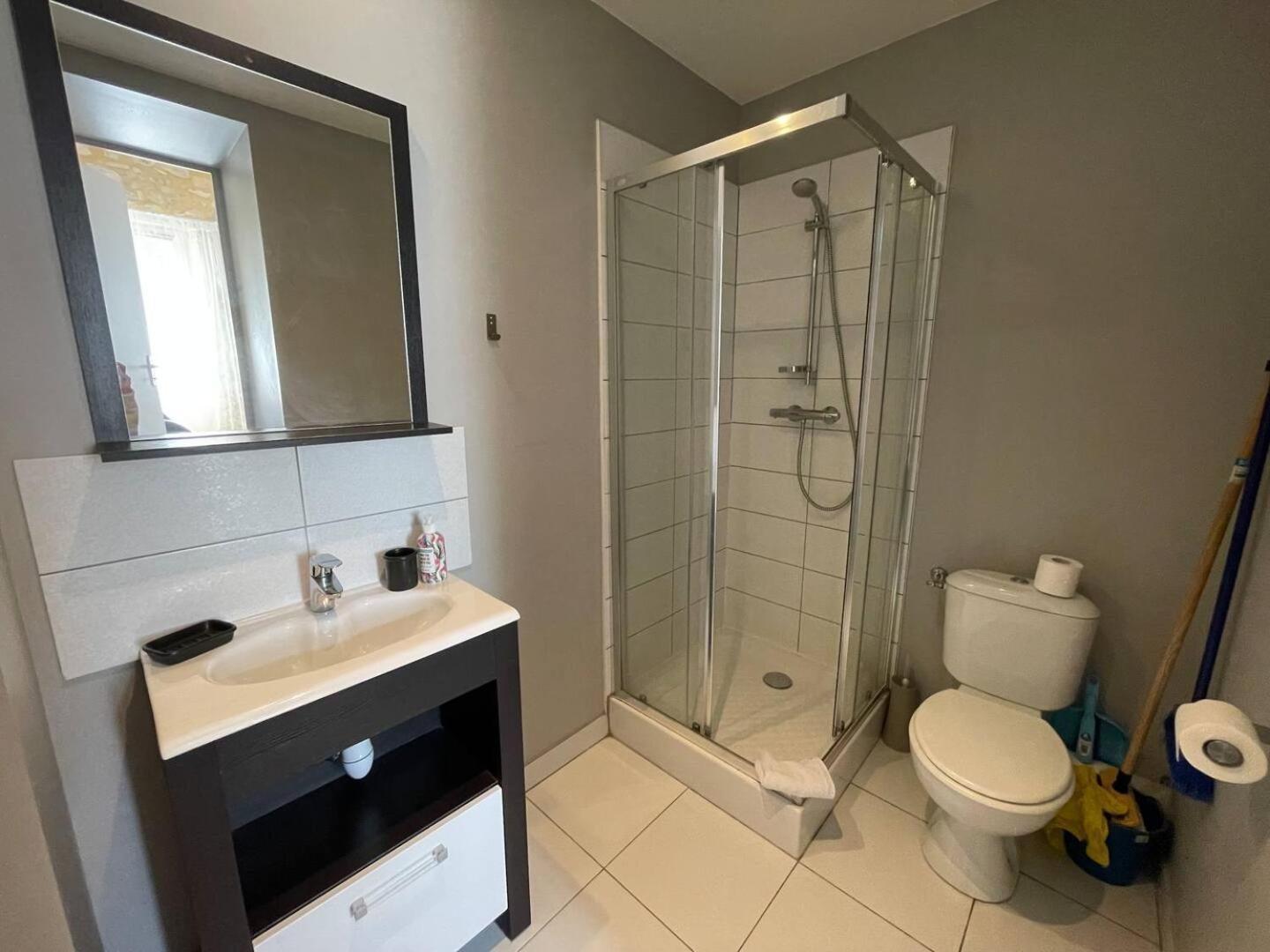 Apt Duplex Ou Plain Pied Tout Confort Plein Centre Ville Bayeux Proche Commerces, Restaurants, Avec Terrasse Privative Ou Jardin Commun Amenage Clos, Parking Gratuit A Proximite, Proche Plages Du Debarquement Exterior foto
