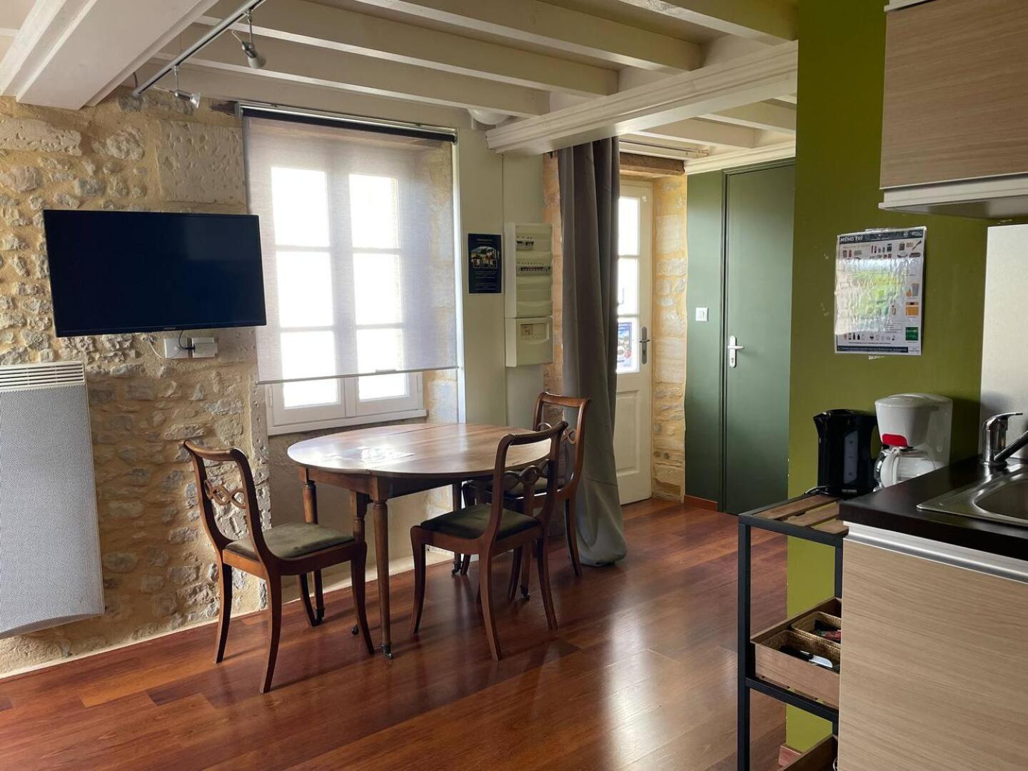 Apt Duplex Ou Plain Pied Tout Confort Plein Centre Ville Bayeux Proche Commerces, Restaurants, Avec Terrasse Privative Ou Jardin Commun Amenage Clos, Parking Gratuit A Proximite, Proche Plages Du Debarquement Exterior foto