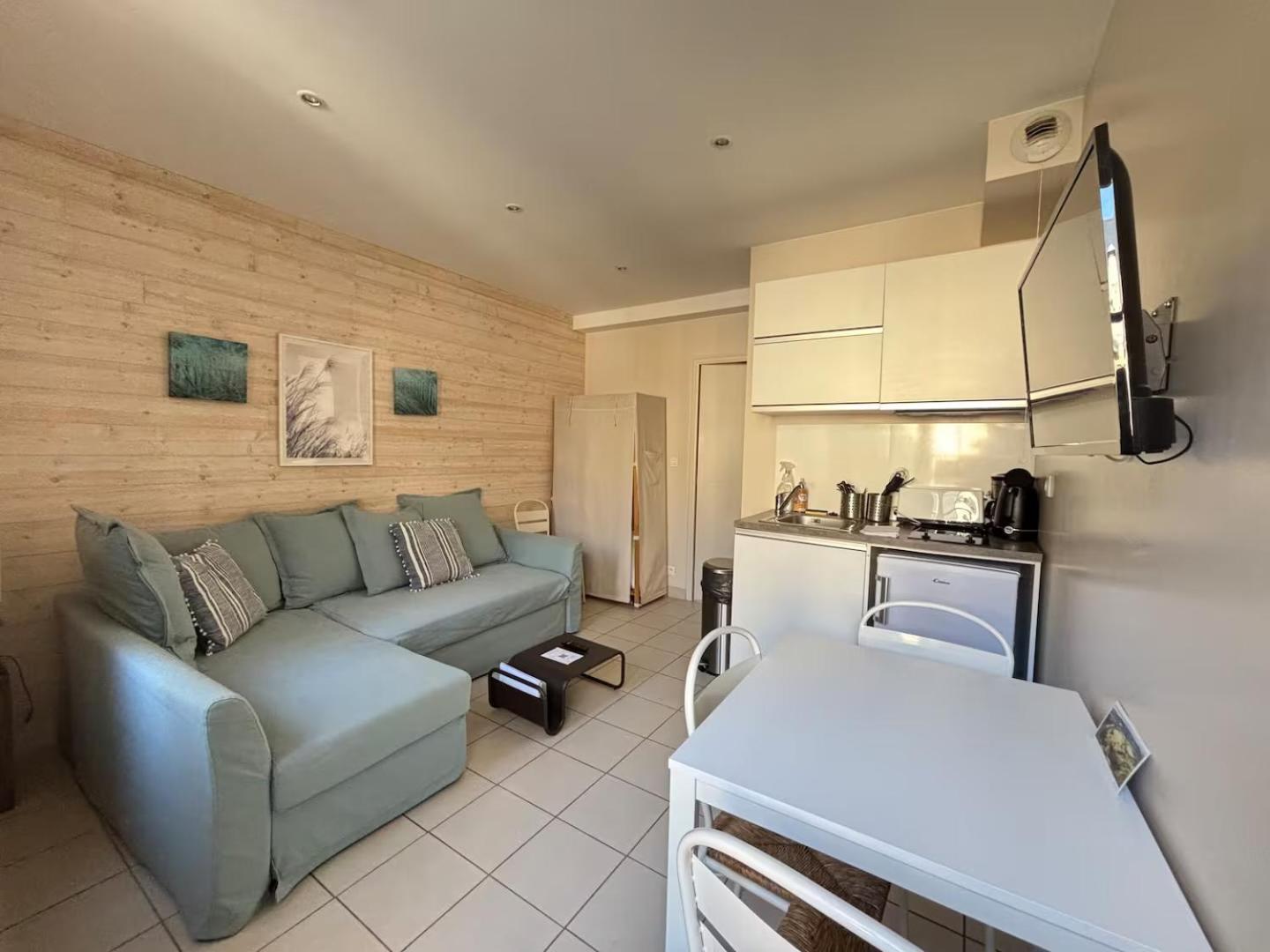 Apt Duplex Ou Plain Pied Tout Confort Plein Centre Ville Bayeux Proche Commerces, Restaurants, Avec Terrasse Privative Ou Jardin Commun Amenage Clos, Parking Gratuit A Proximite, Proche Plages Du Debarquement Exterior foto