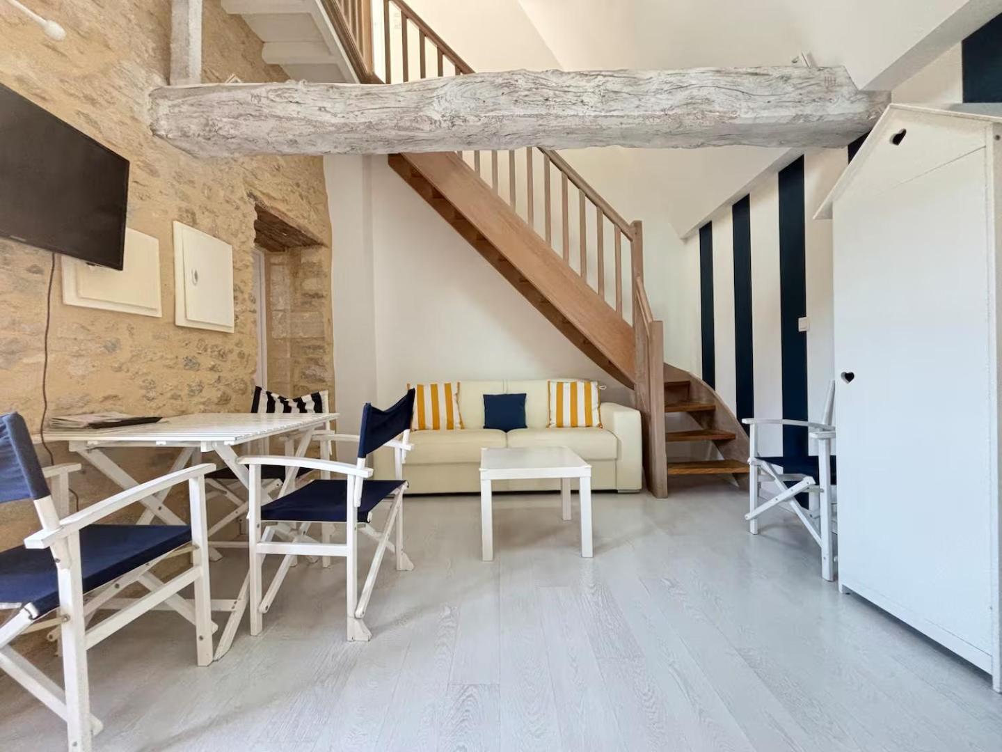 Apt Duplex Ou Plain Pied Tout Confort Plein Centre Ville Bayeux Proche Commerces, Restaurants, Avec Terrasse Privative Ou Jardin Commun Amenage Clos, Parking Gratuit A Proximite, Proche Plages Du Debarquement Exterior foto