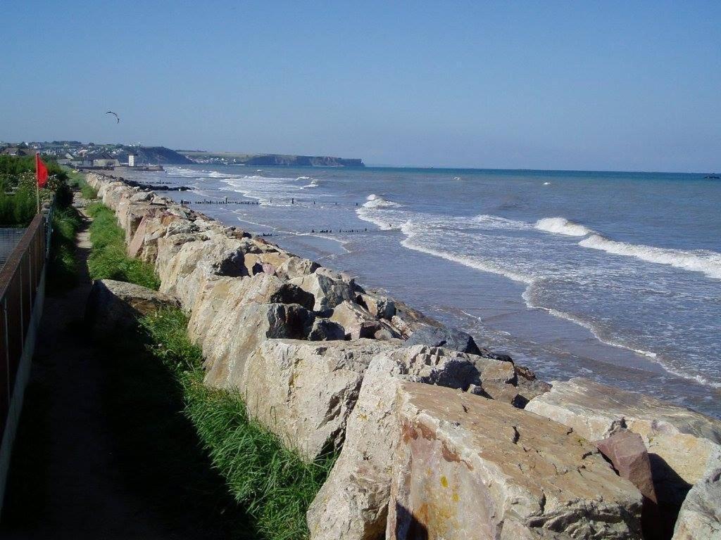 Apt Duplex Ou Plain Pied Tout Confort Plein Centre Ville Bayeux Proche Commerces, Restaurants, Avec Terrasse Privative Ou Jardin Commun Amenage Clos, Parking Gratuit A Proximite, Proche Plages Du Debarquement Exterior foto